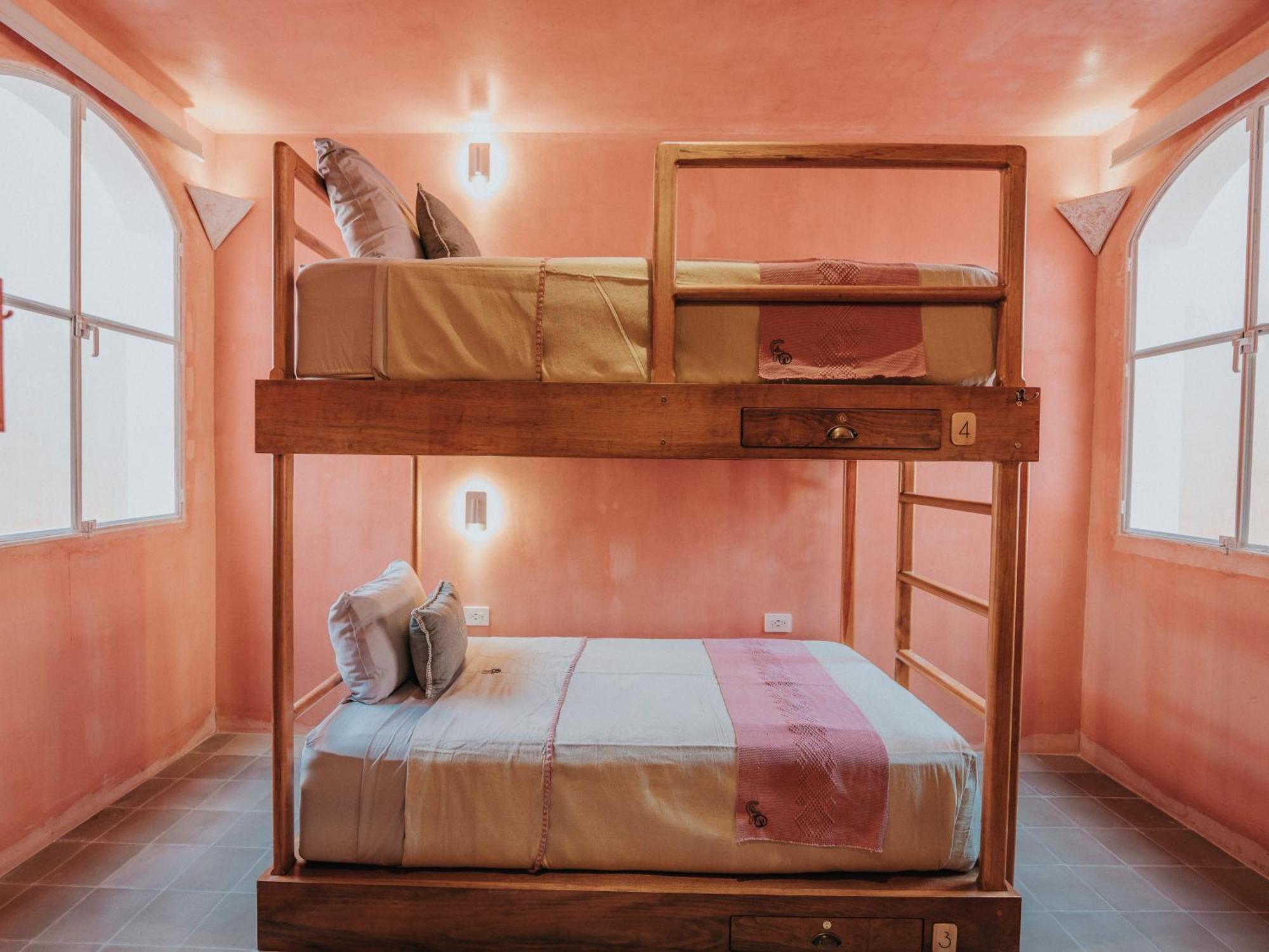 Casa Amate 61 Boutique Hostel ميريدا المظهر الخارجي الصورة