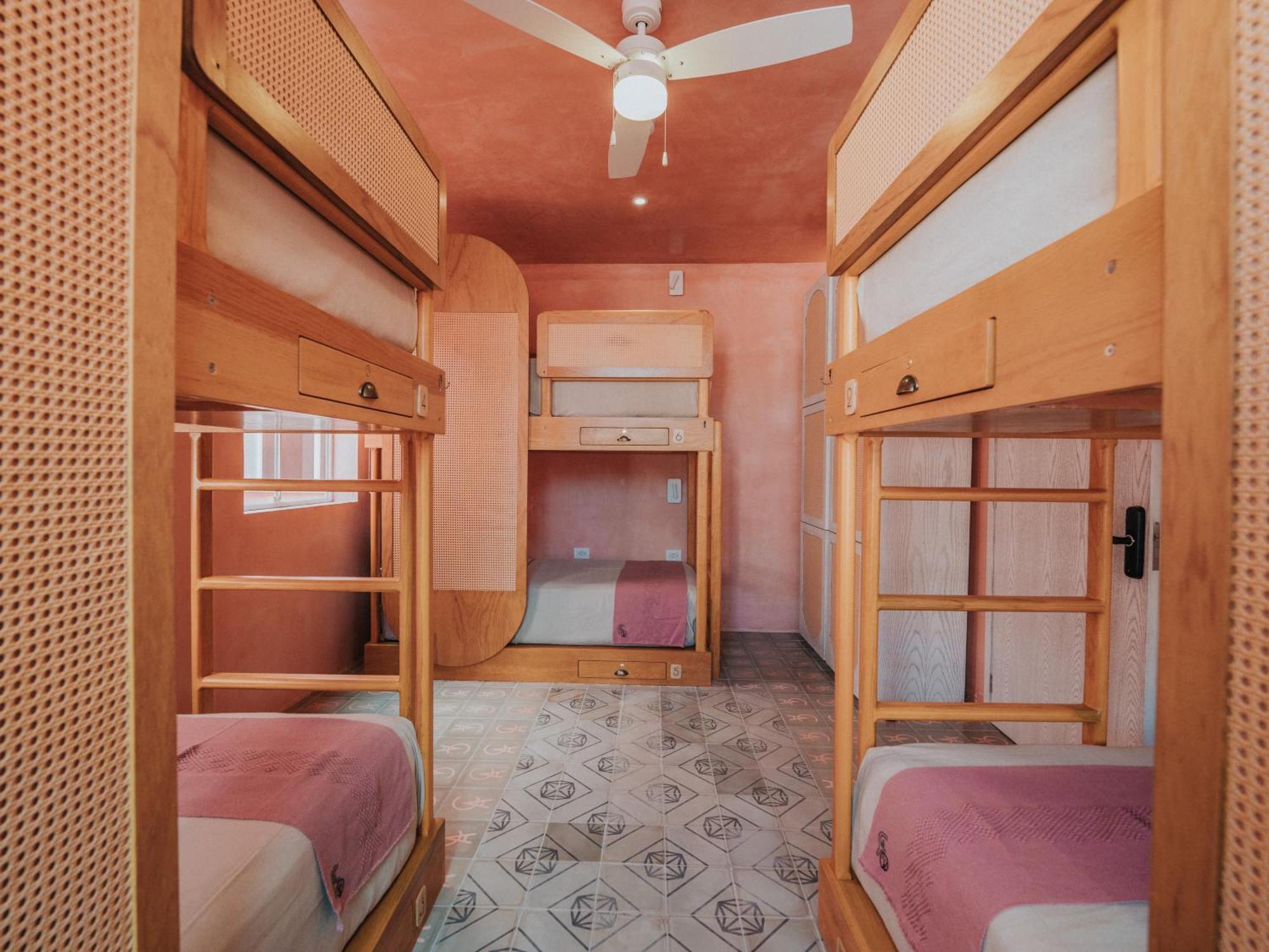 Casa Amate 61 Boutique Hostel ميريدا المظهر الخارجي الصورة